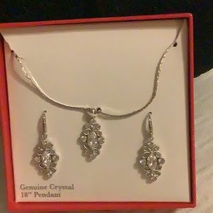 NWT jewelry set